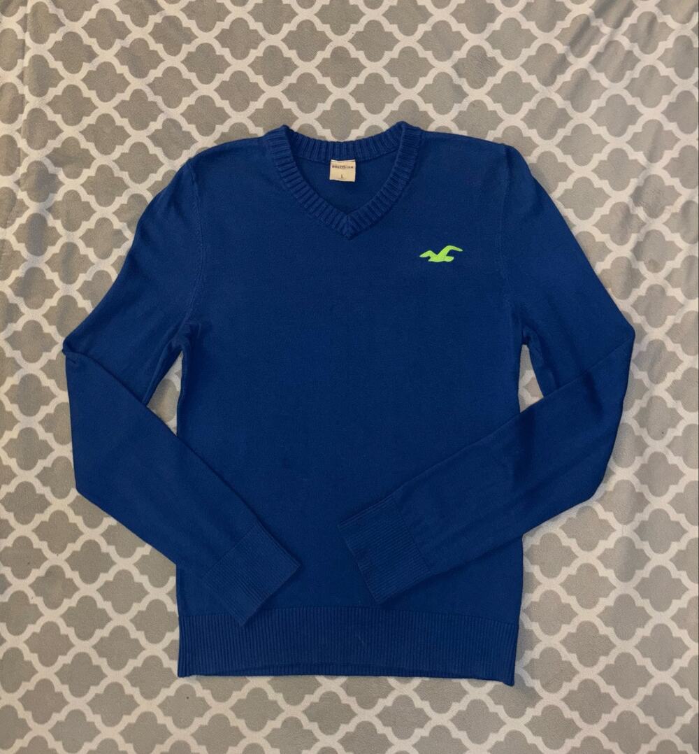 Y2K Hollister Sweater